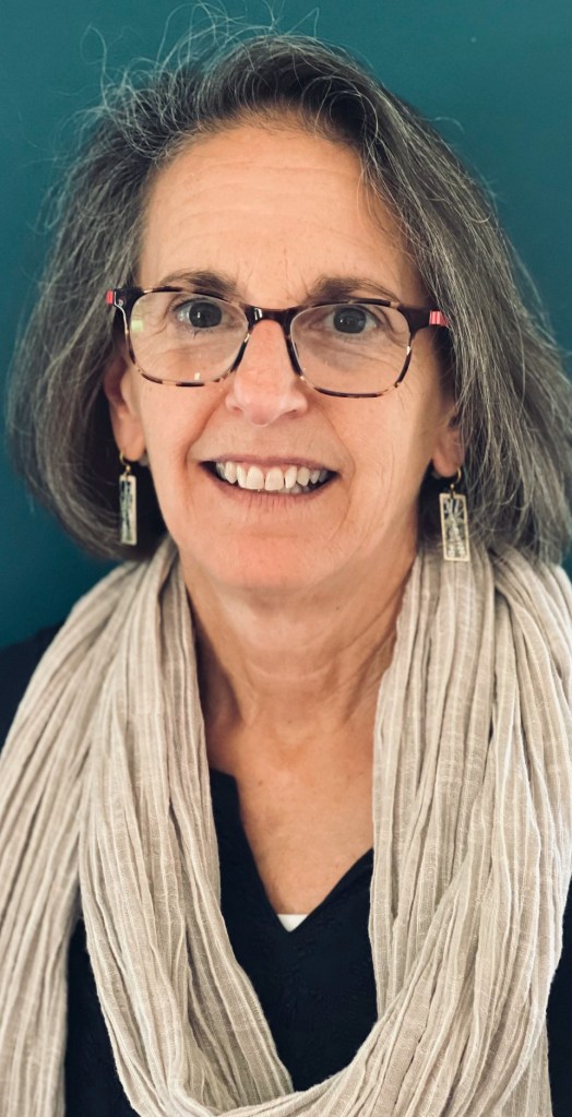 Mountain Views Superintendent Sherry Sousa to Retire - Valley News