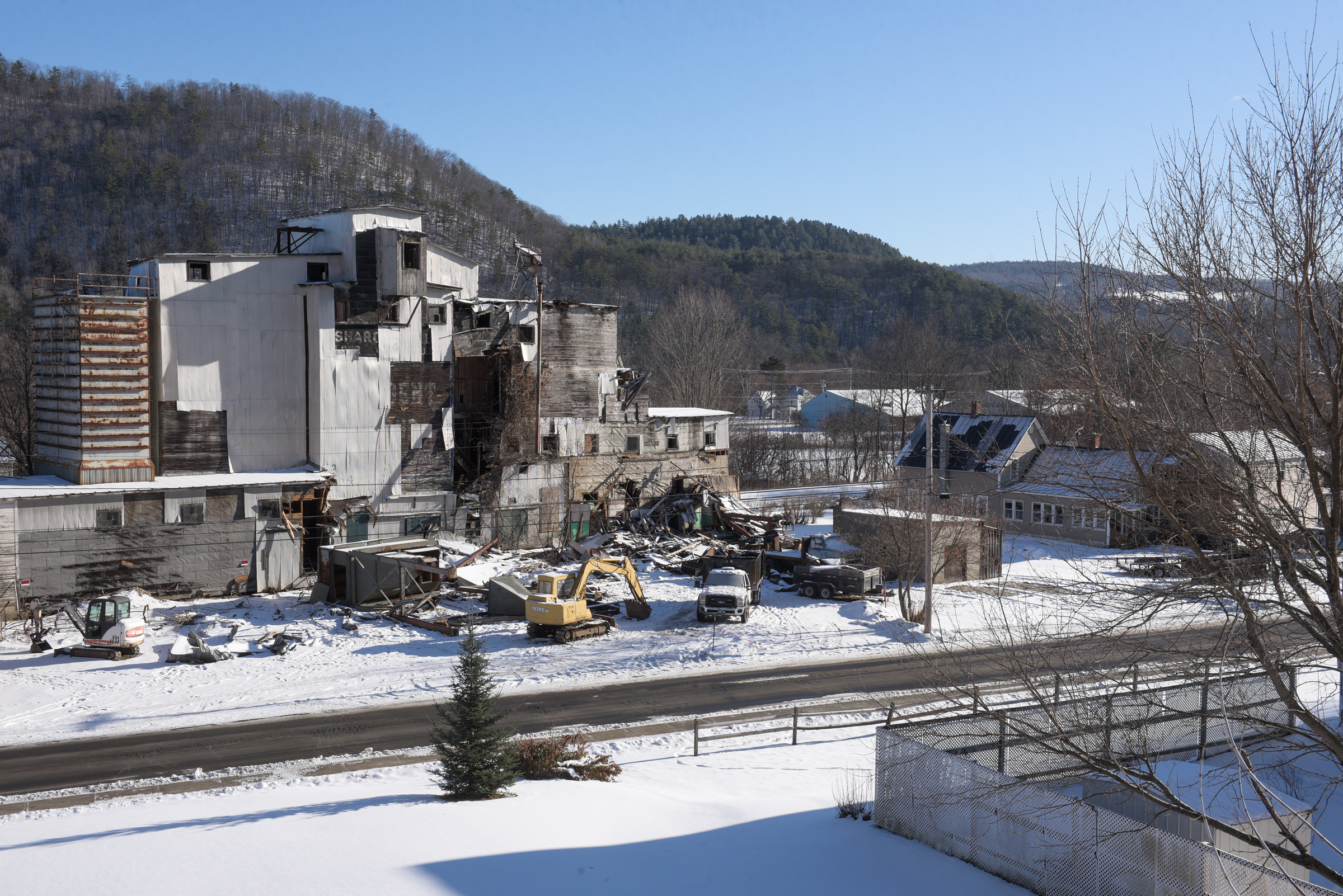 Asbestos complicates Royalton mill demolition